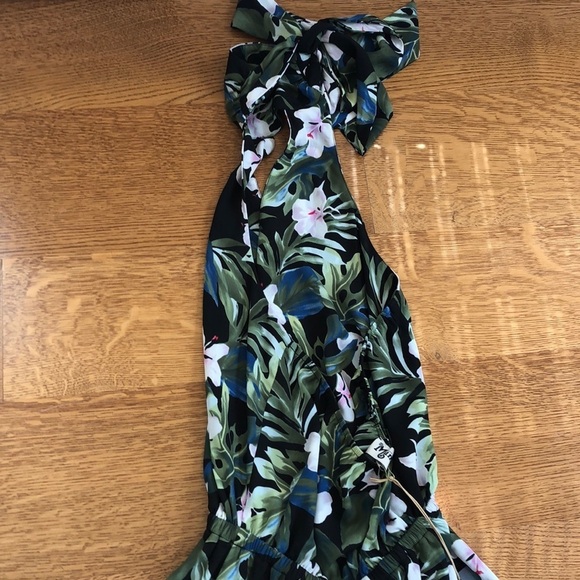 NWT Show Me Your Mumu Tropical Floral Halter Maxi Dress - Picture 6 of 6